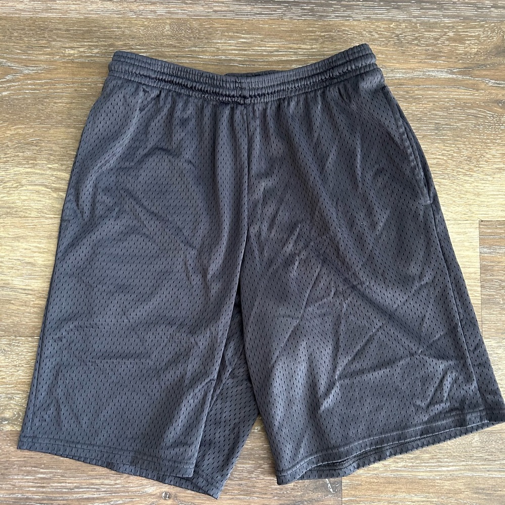 Men’s Hanes Sport grey mesh drawstring shorts size S